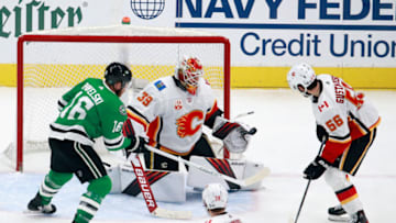 Cam Talbot #39 of the Calgary Flames (Photo by Jeff Vinnick/Getty Images)