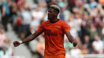 NEWCASTLE UPON TYNE, ENGLAND - AUGUST 03: Joelinton of Newcastle United celebrates after he scores the opening goal during the Pre-Season Friendly match between Newcastle United and AS Saint - Etienne at St. James Park on August 03, 2019 in Newcastle upon Tyne, England. (Photo by Ian MacNicol/Getty Images)