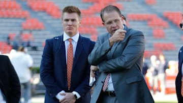 While Auburn football is on the bye week, Fly War Eagle predicts the fate of Gus Malzahn's UCF Knights and Bo Nix's Oregon Ducks during Week 8 Mandatory Credit: John Reed-USA TODAY Sports