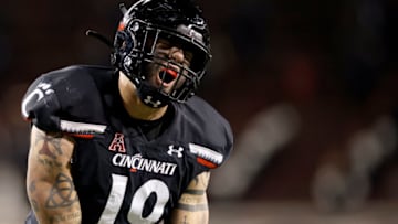 Cincinnati Bearcats outside linebacker Ethan Tucky against the East Carolina Pirates at Nippert Stadium.