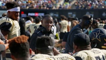 NASHVILLE, TN - SEPTEMBER 09: Head coach Derek Mason of the Vanderbilt Commodores speaks to his defensive players during the first half of a game against the Alabama A&M Bulldogs at Vanderbilt Stadium on September 9, 2017 in Nashville, Tennessee. (Photo by Frederick Breedon/Getty Images)