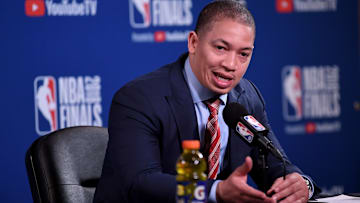 Tyronn Lue fue campeón de la NBA con los Cavaliers en el 2016
