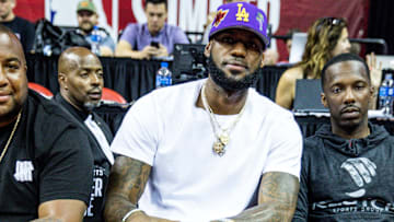 LeBron James brindó ayuda en las votaciones presidenciales