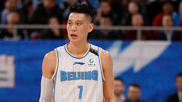 Lin regresa a la NBA tras su paso por el baloncesto chino