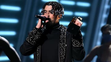 Bad Bunny recibió el premio Billboard a Mejor Artista Latino