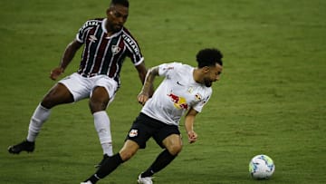 Claudinho é um dos destaques da partida