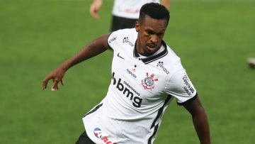 Jô, Otero e mais: confira quatro jogadores que o torcedor do Corinthians não aguenta mais.