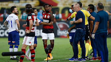 Natan, Bruno Henrique e Gerson não comparecem para depor, e STJD vai fechar inquérito de racismo sem ouvir versão dos jogadores do Flamengo. 