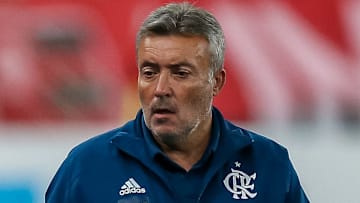 Domènec Torrent fala sobre possível demissão no Flamengo: "Não sei". Domènec Torrent fala sobre possível demissão no Flamengo: "Não sei".