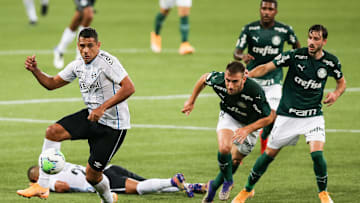 Palmeiras e Grêmio decidem a Copa do Brasil.