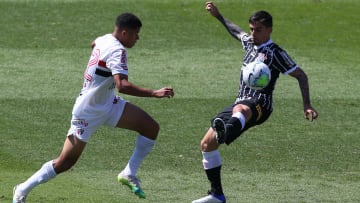 Quem vai levar a melhor? Corinthians e São Paulo se enfrentam na 8ª rodada do Campeonato Brasileiro. 