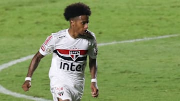 São Paulo não vai ao mercado em busca de um substituto para Tchê Tchê, que deve reforçar o Atlético-MG.  