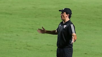Renato Gaúcho, Lisca e Fernando Diniz: entenda a situação de cada um dos possíveis técnicos considerados pelo Santos. 