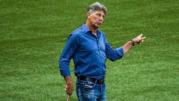 Treinador relatou sintomas de Covid, mas primeiro teste deu negativo
