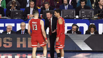 MINNEAPOLIS, MINNESOTA - APRIL 08: Head coach Chris Beard of the Texas Tech Red Raiders speaks with Matt Mooney #13 and Davide Moretti #25 against the Virginia Cavaliers in the first half during the 2019 NCAA men's Final Four National Championship game at U.S. Bank Stadium on April 08, 2019 in Minneapolis, Minnesota. (Photo by Hannah Foslien/Getty Images)