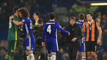 LONDON, ENGLAND - JANUARY 22: Antonio Conte (3rd R), Manager of Chelsea congratulates Cesc Fabregas (4th R) at the final whistle of the Premier League match between Chelsea and Hull City at Stamford Bridge on January 22, 2017 in London, England. (Photo by Richard Heathcote/Getty Images)