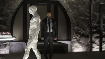 Jeffrey Wright as Bernard and a drone host from Westworld season 2, episode 4, "The Riddle of the Sphinx" (Credit: John P. Johnson/HBO)