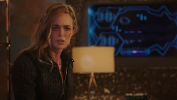 Legends of Tomorrow -- "The Satanist's Apprentice" -- Image Number: LGN605fg_0004.jpg -- Pictured: Caity Lotz as Sara Lance -- Photo: The CW -- © 2021 The CW Network, LLC. All Rights Reserved.