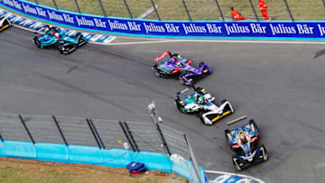 PUNTA DEL ESTE, URUGUAY - MARCH 17: In this handout provided by FIA Formula E, Jean-Eric Vergne (FRA), TECHEETAH, Renault ZE 17, leads Lucas Di Grassi (BRA), Audi Sport ABT Schaeffler, Audi e-tron FE04, and Alex Lynn (GBR), DS Virgin Racing, DS Virgin DSV-03 during the Punta del Este ePrix, Round 6 of the 2017/18 FIA Formula E Series on March 17, 2018 at Playa Brava Beach in Punta del Este, Uruguay. (Photo by Sam Bloxham/FIA Formula E via Getty Images)