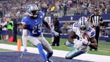 ARLINGTON, TX - DECEMBER 26: Dez Bryant #88 of the Dallas Cowboys pulls in a touchdown pass against Johnson Bademosi #29 of the Detroit Lions in the second quarter at AT&T Stadium on December 26, 2016 in Arlington, Texas. (Photo by Tom Pennington/Getty Images)