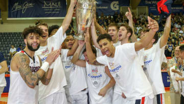 LAHAINA, HI - NOVEMBER 21: The Gonzaga Bulldogs pose for a photo with the 2018 Maui Invitational championship trophy after beating the Duke Blue Devils 89-87 at the Lahaina Civic Center on November 21, 2018 in Lahaina, Hawaii. (Photo by Darryl Oumi/Getty Images)