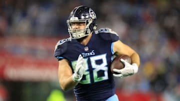 NASHVILLE, TN - DECEMBER 30: Luke Stocker #88 of the Tennessee Titans runs with the ball against the Indianapolis Colts at Nissan Stadium on December 30, 2018 in Nashville, Tennessee. (Photo by Andy Lyons/Getty Images)