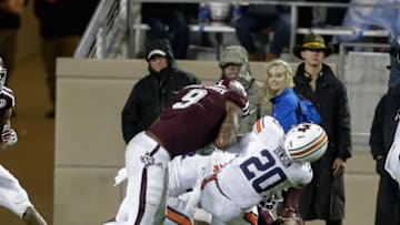 Auburn football (Photo by Bob Levey/Getty Images)
