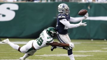 Ezekiel Elliott #21 of the Dallas Cowboys (Photo by Michael Owens/Getty Images)