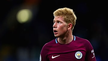 LONDON, ENGLAND - SEPTEMBER 30: Kevin De Bruyne of Manchester City looks on during the Premier League match between Chelsea and Manchester City at Stamford Bridge on September 30, 2017 in London, England. (Photo by Clive Rose/Getty Images)