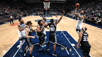 MINNEAPOLIS, MN - FEBRUARY 25: Derrick Rose #25 of the Minnesota Timberwolves shoots the ball against the Sacramento Kings on February 25, 2019 at Target Center in Minneapolis, Minnesota. NOTE TO USER: User expressly acknowledges and agrees that, by downloading and or using this Photograph, user is consenting to the terms and conditions of the Getty Images License Agreement. Mandatory Copyright Notice: Copyright 2019 NBAE (Photo by David Sherman/NBAE via Getty Images)
