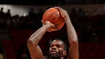 MIAMI, FL - OCTOBER 23: Dewayne Dedmon