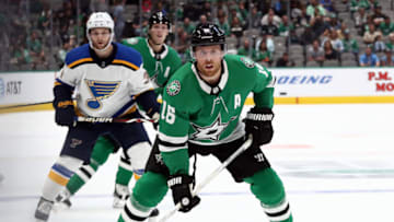 DALLAS, TEXAS - SEPTEMBER 16: Joe Pavelski #16 of the Dallas Stars during a NHL preseason game against the St. Louis Blues in the first period at American Airlines Center on September 16, 2019 in Dallas, Texas. (Photo by Ronald Martinez/Getty Images)