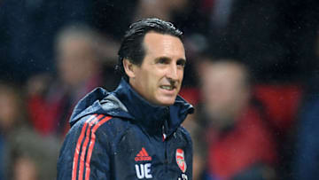 MANCHESTER, ENGLAND - SEPTEMBER 30: Unai Emery, Manager of Arsenal walks off the pitch at half time during the Premier League match between Manchester United and Arsenal FC at Old Trafford on September 30, 2019 in Manchester, United Kingdom. (Photo by Michael Regan/Getty Images)