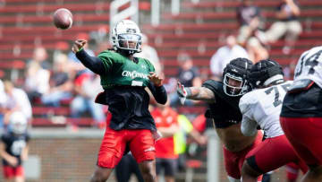 Cincinnati Bearcats quarterback Emory Jones throws the ball during the Cincinnati Bearcats spring scrimmage at Nippert Stadium. The Enquirer.
