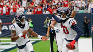 HOUSTON, TX - SEPTEMBER 10: DeAndre Hopkins #10 and Deshaun Watson #4 of the Houston Texans (Photo by Bob Levey/Getty Images)