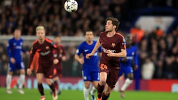 20th February 2018, Stamford Bridge, London, England; UEFA Champions League football, round of 16, 1st leg, Chelsea versus FC Barcelona; Sergi Roberto of Barcelona watches the high pass (Photo by Shaun Brooks/Action Plus via Getty Images)