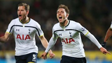 HULL, ENGLAND - NOVEMBER 23: Christian Eriksen of Tottenham Hotspur celebrates scoring the winning goal with Jan Vertonghen during the Barclays Premier League match between Hull City and Tottenham Hotspur at KC Stadium on November 23, 2014 in Hull, England. (Photo by Alex Livesey/Getty Images)