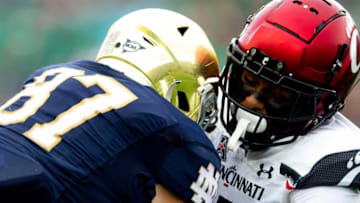 Cincinnati Bearcats cornerback Coby Bryant against the Notre Dame Fighting Irish in 2021.
