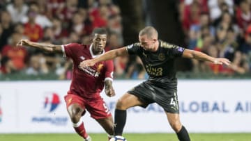 HONG KONG, HONG KONG - JULY 22: Leicester City FC midfielder Daniel Drinkwater (R) battles for the ball with Liverpool FC midfielder Georginio Wijnaldum (L) during the Premier League Asia Trophy match between Liverpool FC and Leicester City FC at Hong Kong Stadium on July 22, 2017 in Hong Kong, Hong Kong. (Photo by Victor Fraile/Getty Images )