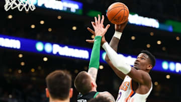 BOSTON, MA - JANUARY 18: Deandre Ayton #22 of the Phoenix Suns shoots the ball during a game against the Boston Celtics at TD Garden on January 18, 2020 in Boston, Massachusetts. NOTE TO USER: User expressly acknowledges and agrees that, by downloading and or using this photograph, User is consenting to the terms and conditions of the Getty Images License Agreement. (Photo by Adam Glanzman/Getty Images)