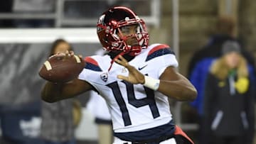 EUGENE, OR - NOVEMBER 18: Quarterback Khalil Tate