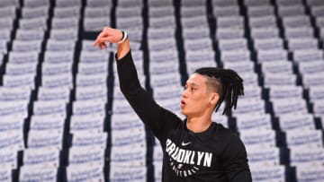 OAKLAND, CA - MARCH 6: Jeremy Lin #7 of the Brooklyn Nets warms up before the game against the Golden State Warriors on March 6, 2018 at ORACLE Arena in Oakland, California. NOTE TO USER: User expressly acknowledges and agrees that, by downloading and or using this photograph, user is consenting to the terms and conditions of Getty Images License Agreement. Mandatory Copyright Notice: Copyright 2018 NBAE (Photo by Noah Graham/NBAE via Getty Images)