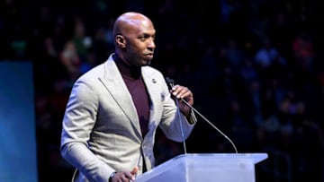 MINNEAPOLIS, MN - FEBRUARY 15: Chauncey Billups honors Flip Saunders during the game between the Minnesota Timberwolves and the Los Angeles Lakers on February 15, 2018 at Target Center in Minneapolis, Minnesota. NOTE TO USER: User expressly acknowledges and agrees that, by downloading and or using this Photograph, user is consenting to the terms and conditions of the Getty Images License Agreement. Mandatory Copyright Notice: Copyright 2018 NBAE (Photo by Bree McGee/NBAE via Getty Images)