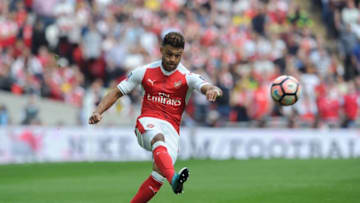 LONDON, ENGLAND - APRIL 23: Alex Oxlade-Chamberlain of Arsenal during the match between Arsenal and Manchester City at Wembley Stadium on April 23, 2017 in London, England. (Photo by David Price/Arsenal FC via Getty Images)