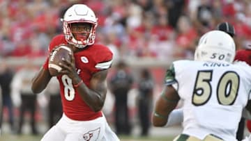 Sep 1, 2016; Louisville, KY, USA; Louisville Cardinals quarterback Lamar Jackson (8) looks to pass against the Charlotte 49ers during the first quarter at Papa John