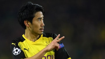 DORTMUND, GERMANY - NOVEMBER 21: Shinji Kagawa of Borussia Dortmund reacts during the UEFA Champions League group H match between Borussia Dortmund and Tottenham Hotspur at Signal Iduna Park on November 21, 2017 in Dortmund, Germany. (Photo by Stuart Franklin/Getty Images)