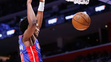 Detroit Pistons forward Ausar Thompson (9) dunks Credit: Rick Osentoski-USA TODAY Sports