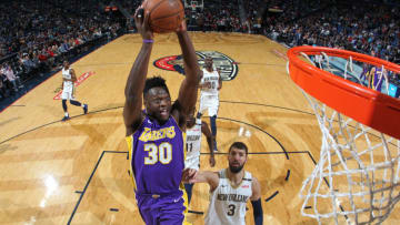 NEW ORLEANS, LA - MARCH 22: Julius Randle #30 of the Los Angeles Lakers dunks against the New Orleans Pelicans on March 22, 2018 at Smoothie King Center in New Orleans, Louisiana. NOTE TO USER: User expressly acknowledges and agrees that, by downloading and or using this Photograph, user is consenting to the terms and conditions of the Getty Images License Agreement. Mandatory Copyright Notice: Copyright 2018 NBAE (Photo by Layne Murdoch/NBAE via Getty Images)