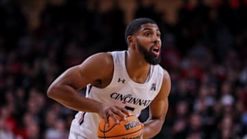 Cincinnati Bearcats guard David DeJulius against the Chaminade Silverswords at Fifth Third Arena. USA Today.