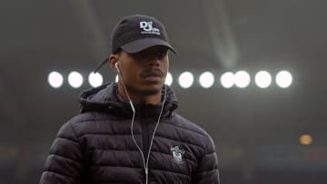 NEWCASTLE UPON TYNE, ENGLAND - MARCH 10: Mario Lemina of Southampton takes a look around the pitch prior to the Premier League match between Newcastle United and Southampton at St. James Park on March 10, 2018 in Newcastle upon Tyne, England. (Photo by Mark Runnacles/Getty Images)